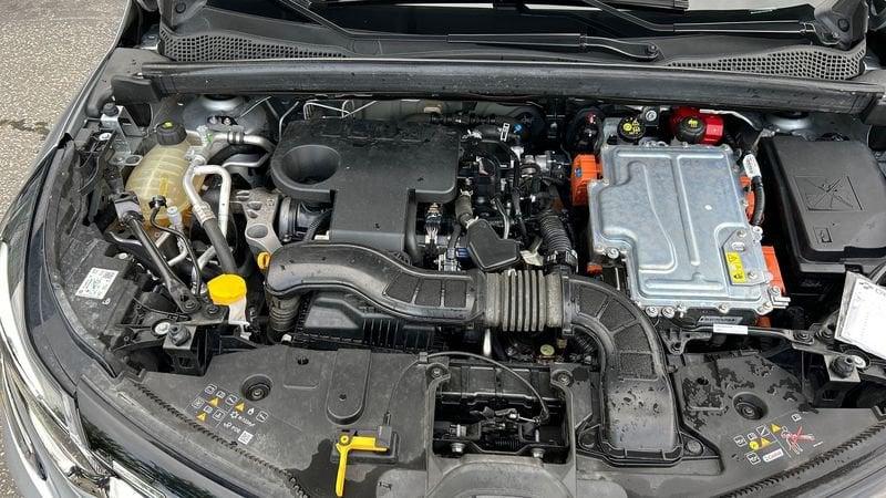 Renault Captur 1.6 E-Tech hybrid Techno Fast Track 145cv auto 1.6 E-TECH Hybrid Techno Fast Track Auto