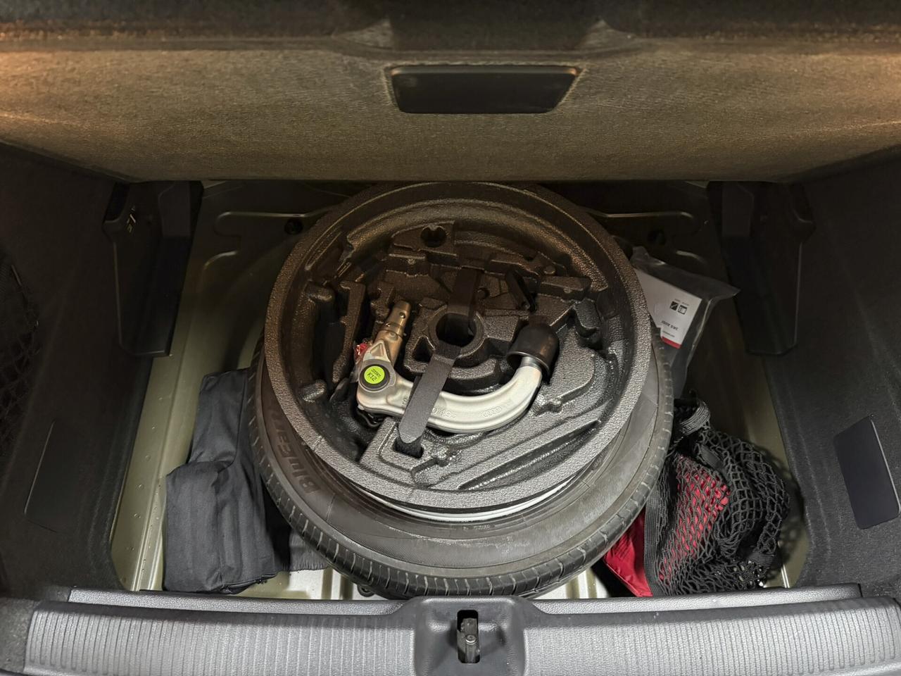 Audi Q2 35 TDI S-LINE S tronic Identity Black