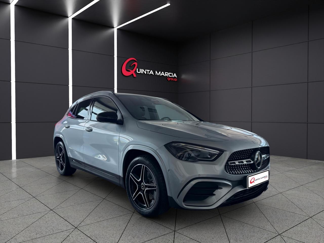 Mercedes-Benz GLA 200d PREMIUM AMG 1600 KM!