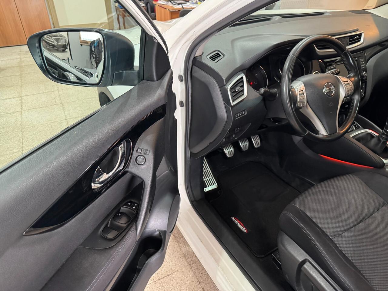 Nissan Qashqai 1.5 dCi 110 cv. Tekna TETTO-NAVIGATORE