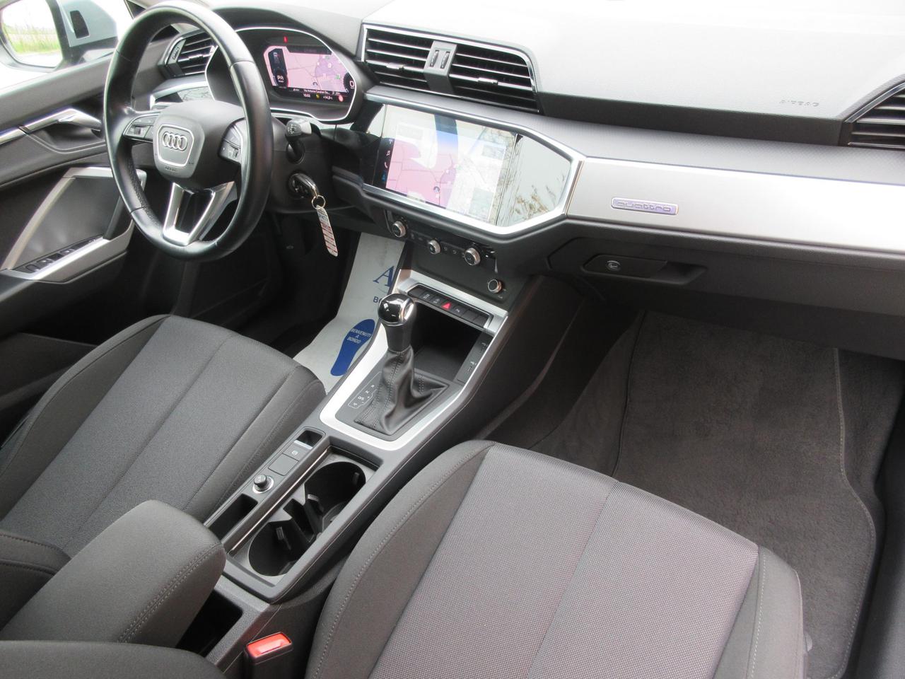 Audi Q3 35 2.0 tdi Business quattro s-tronic