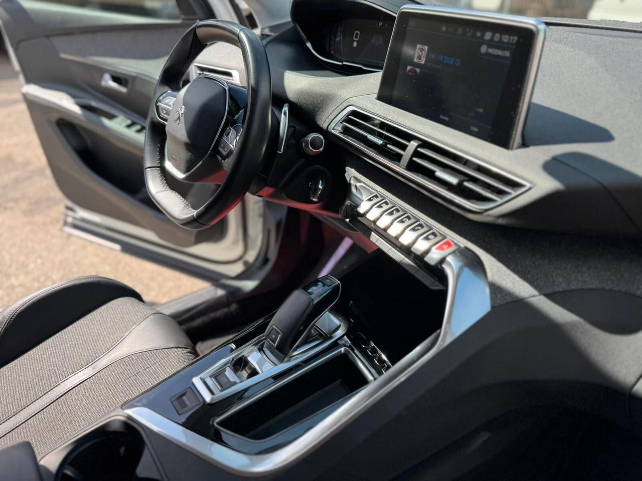 Peugeot 3008 BlueHDi 130 S&S EAT8 Allure