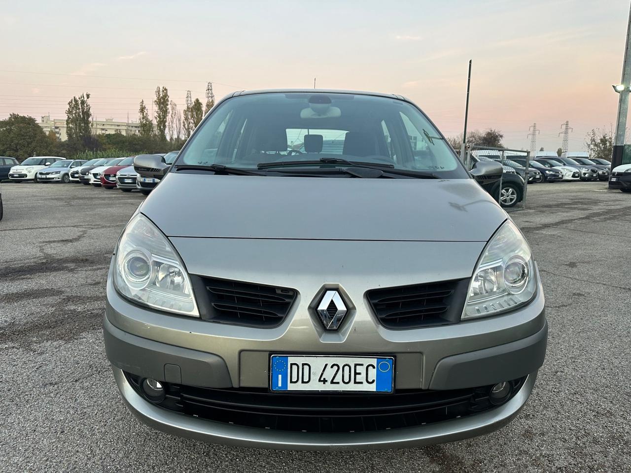 Renault Scénic 1.5 dCi/105CV Luxe