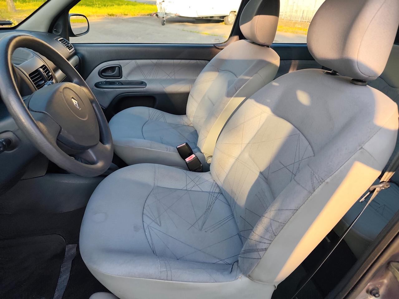 Renault Clio 1.2 16V Benz Dynamic