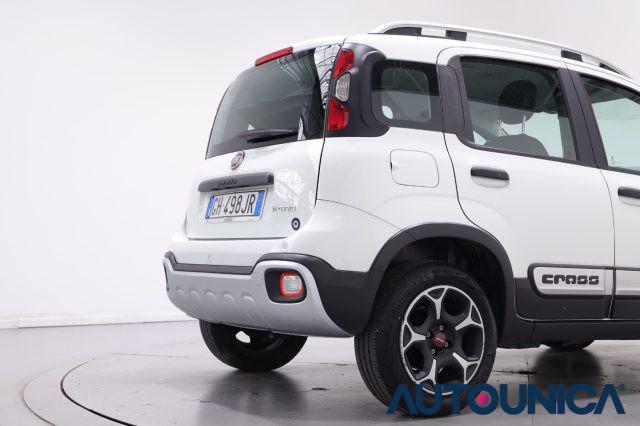 FIAT Panda 1.0 FIREFLY S&S HYBRID CITY CROSS NEOPATENTATI