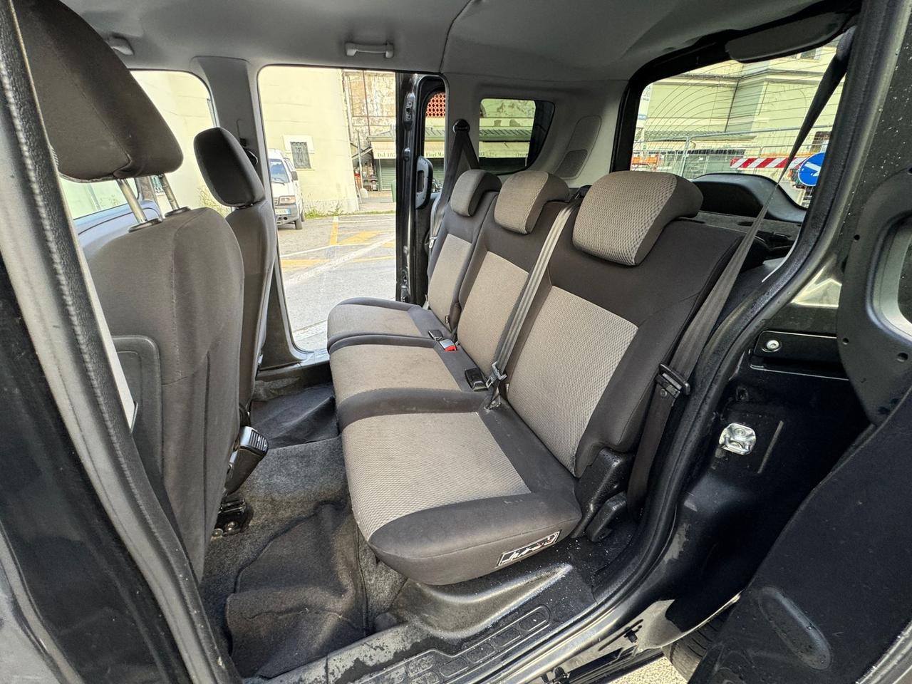 Fiat Doblò 2.0mjt 135cv Emotion - 2013