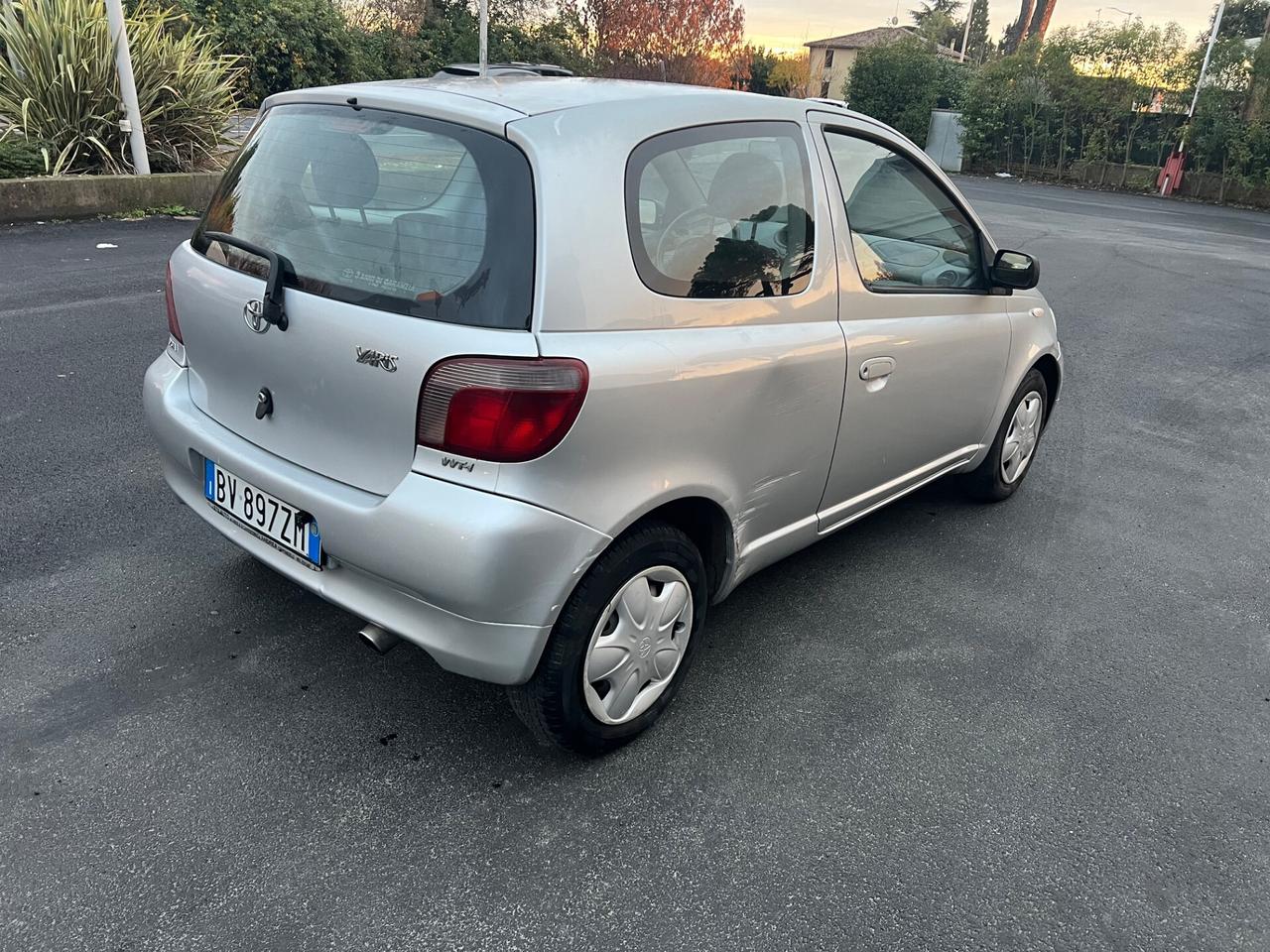 Toyota Yaris 1.0i 16V cat 3 porte