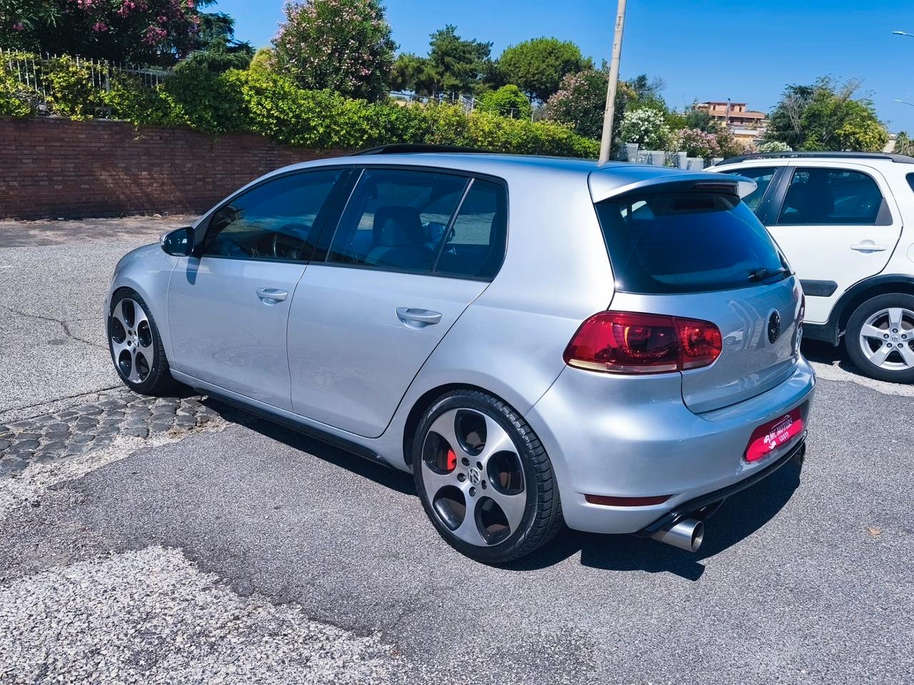 Volkswagen Golf GTI 2.0 TSI DSG 5p.