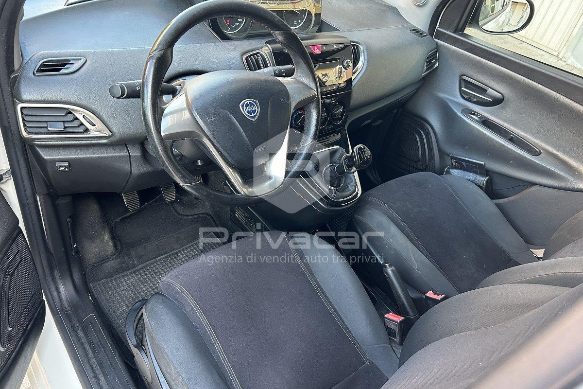 LANCIA Ypsilon 1.2 69 CV 5 porte Gold