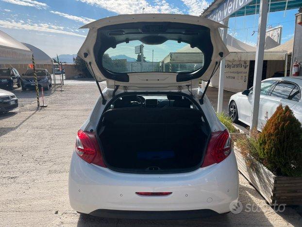 PEUGEOT 208 1.4 HDi 68CV 5p. AUTOCARRO - 2014