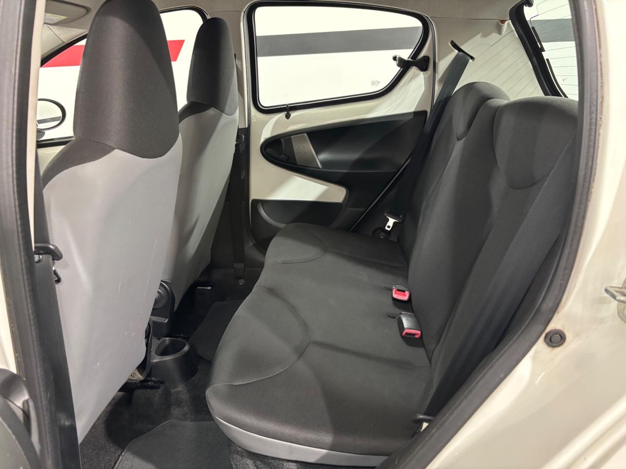 Toyota Aygo 1.0 12V VVT-i 5 porte Lounge Connect