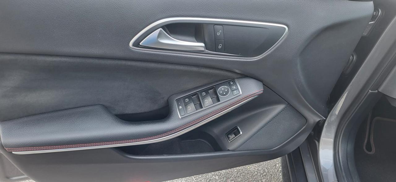 Mercedes-benz GLA 220 d Automatic 4Matic Premium Pack Night