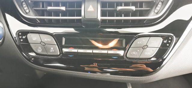 TOYOTA C-HR 1.8 Hybrid E-CVT Business