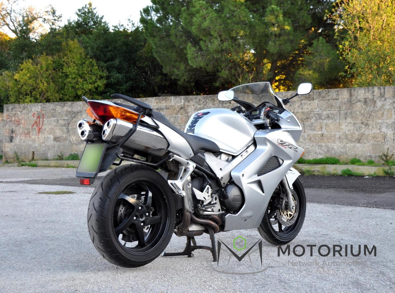 Honda VFR 800 V4 V Tech 2003