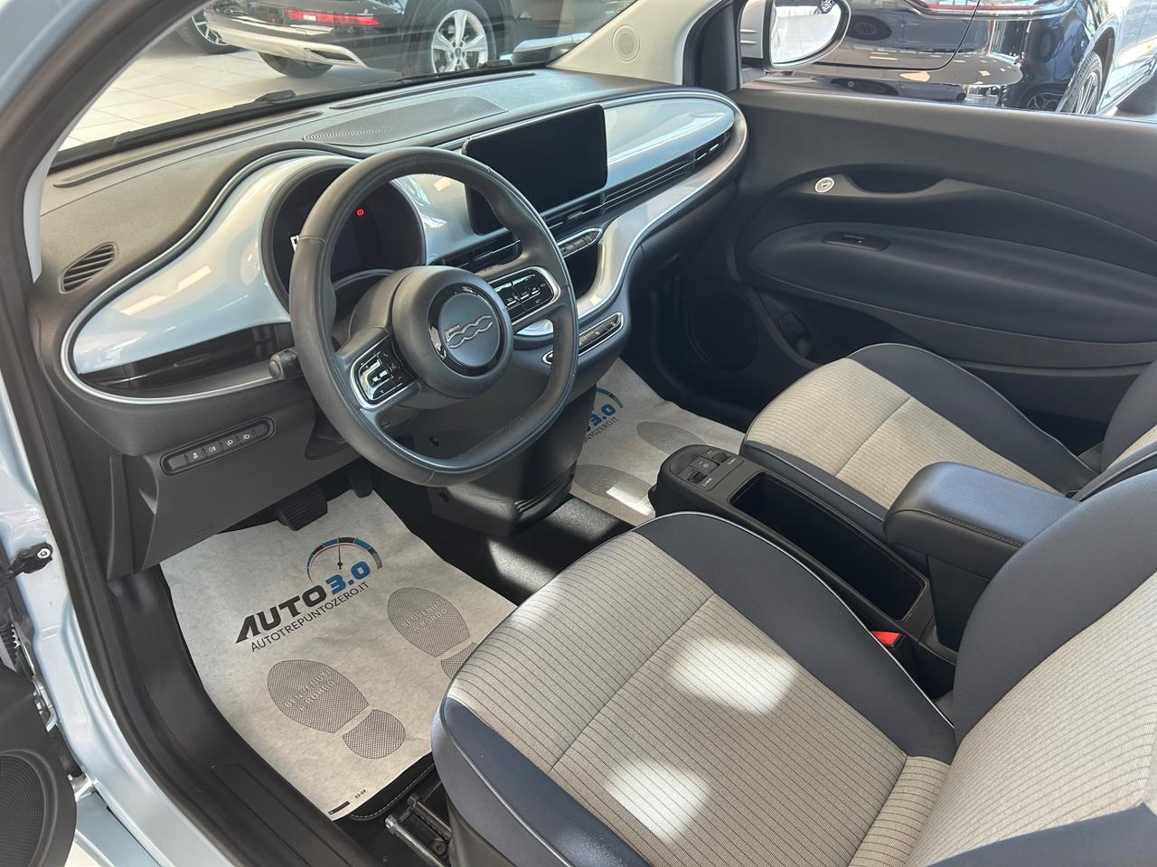 Fiat 500e Berlina 42 kWh Icon Neopatentati