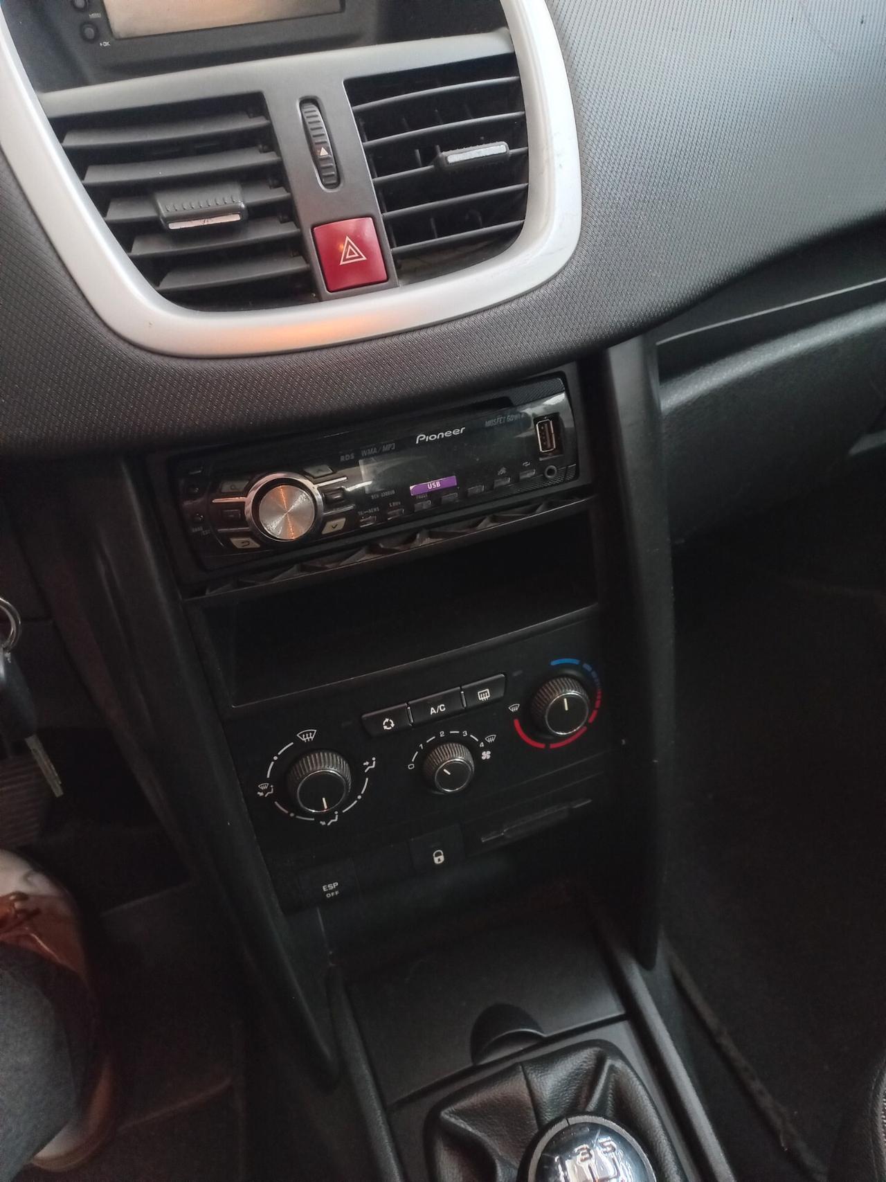 Peugeot 207 1.4 HDi 70CV 5p. Access