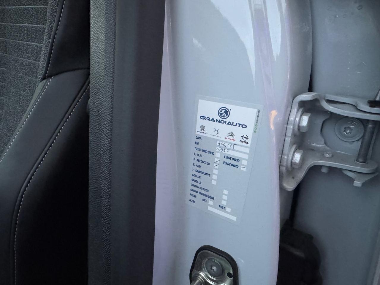 Peugeot 3008 Allure 1.2 136/145 MHEV #8709