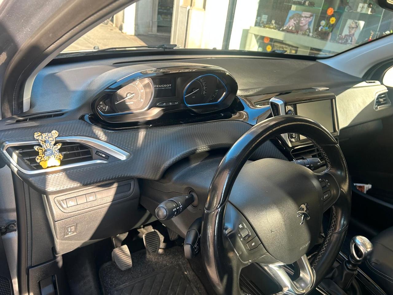 Peugeot 2008 1.6 bluehdi 120cv - ANCHE PER NEOPATENTATI