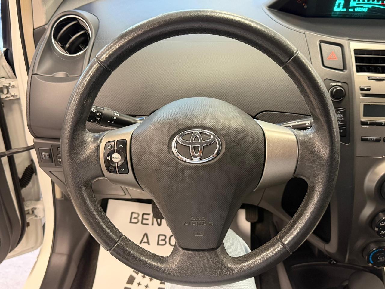 Toyota Yaris 1.3 5 porte Sol