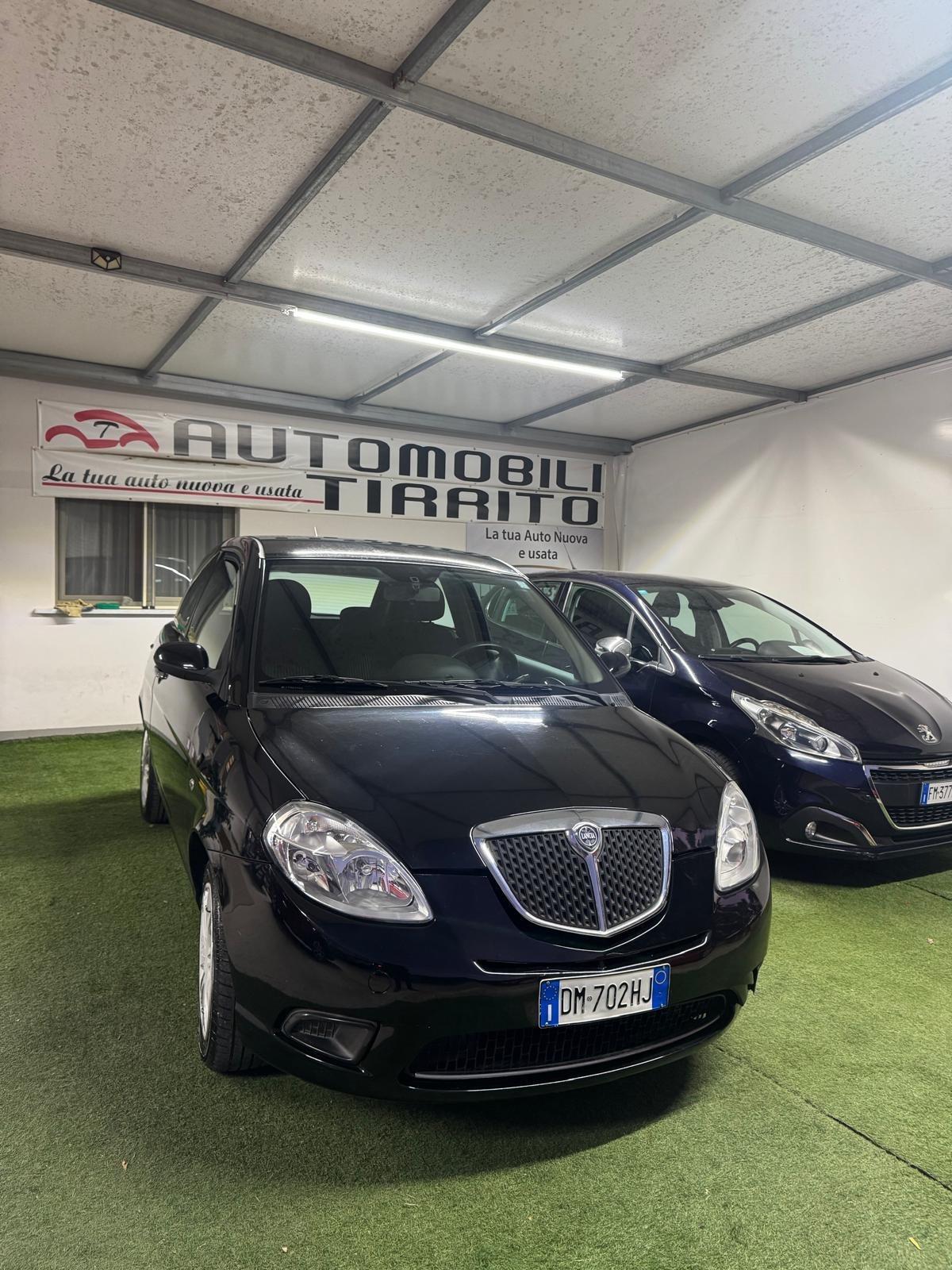Lancia Ypsilon 1.2 modamilano