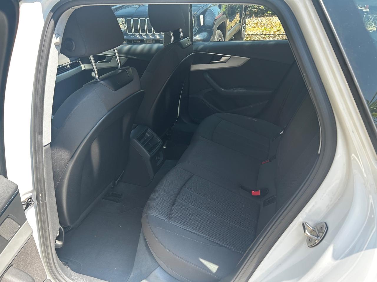 Audi A4 Avant 35 TDI/163 CV S tronic Business Advanced