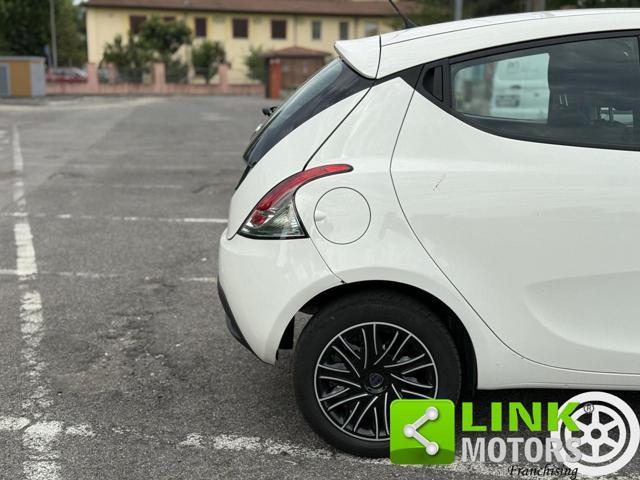 LANCIA Ypsilon elefantino blu
