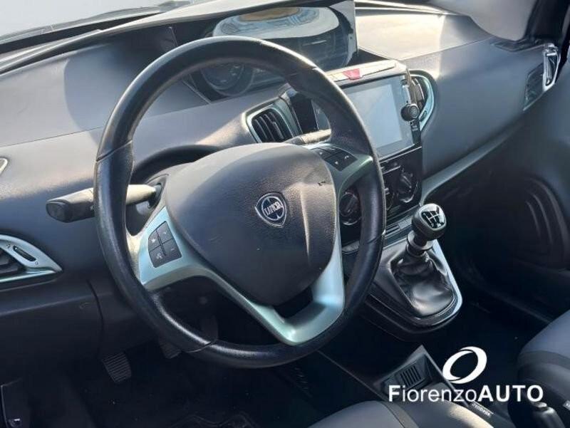 Lancia Ypsilon 1.0 FireFly 5 porte S&S Hybrid Gold Plus