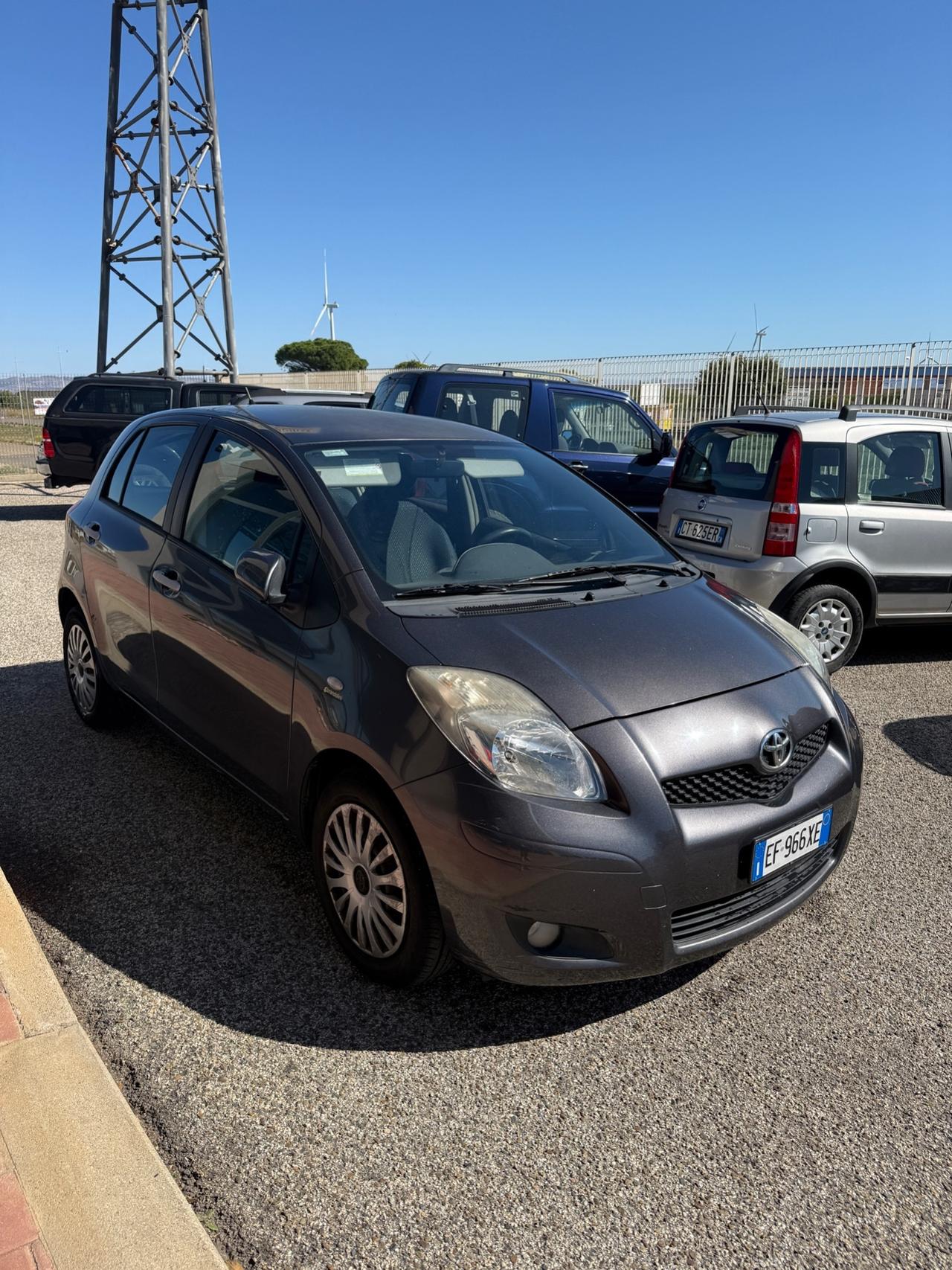 Toyota Yaris 1.3 5 porte Sol LEGGI BENE