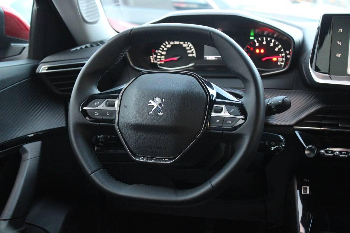 Peugeot 2008 1.2 puretech Active s&s 100cv con CarPlay