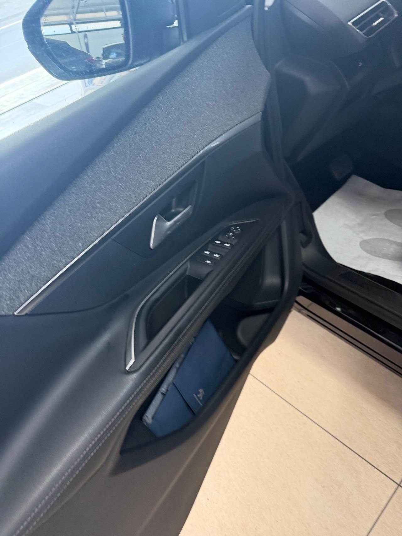 Peugeot 3008 BlueHDi 130 S&S EAT8 Allure 2019