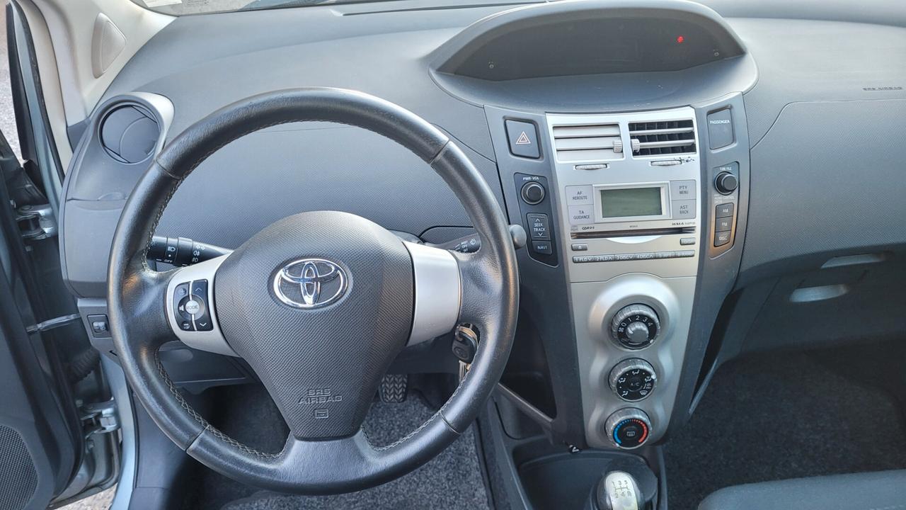 Toyota Yaris 1.3 5 porte Sol