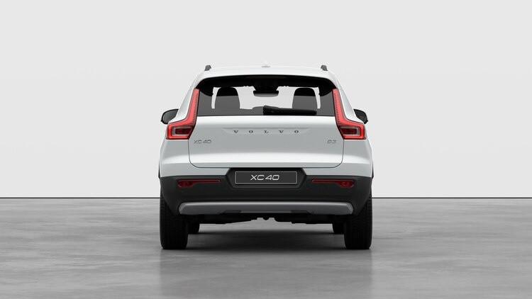 VOLVO XC40 ESSENTIAL B3 AUTO PREZZO PROMO FINO A FINE MESE