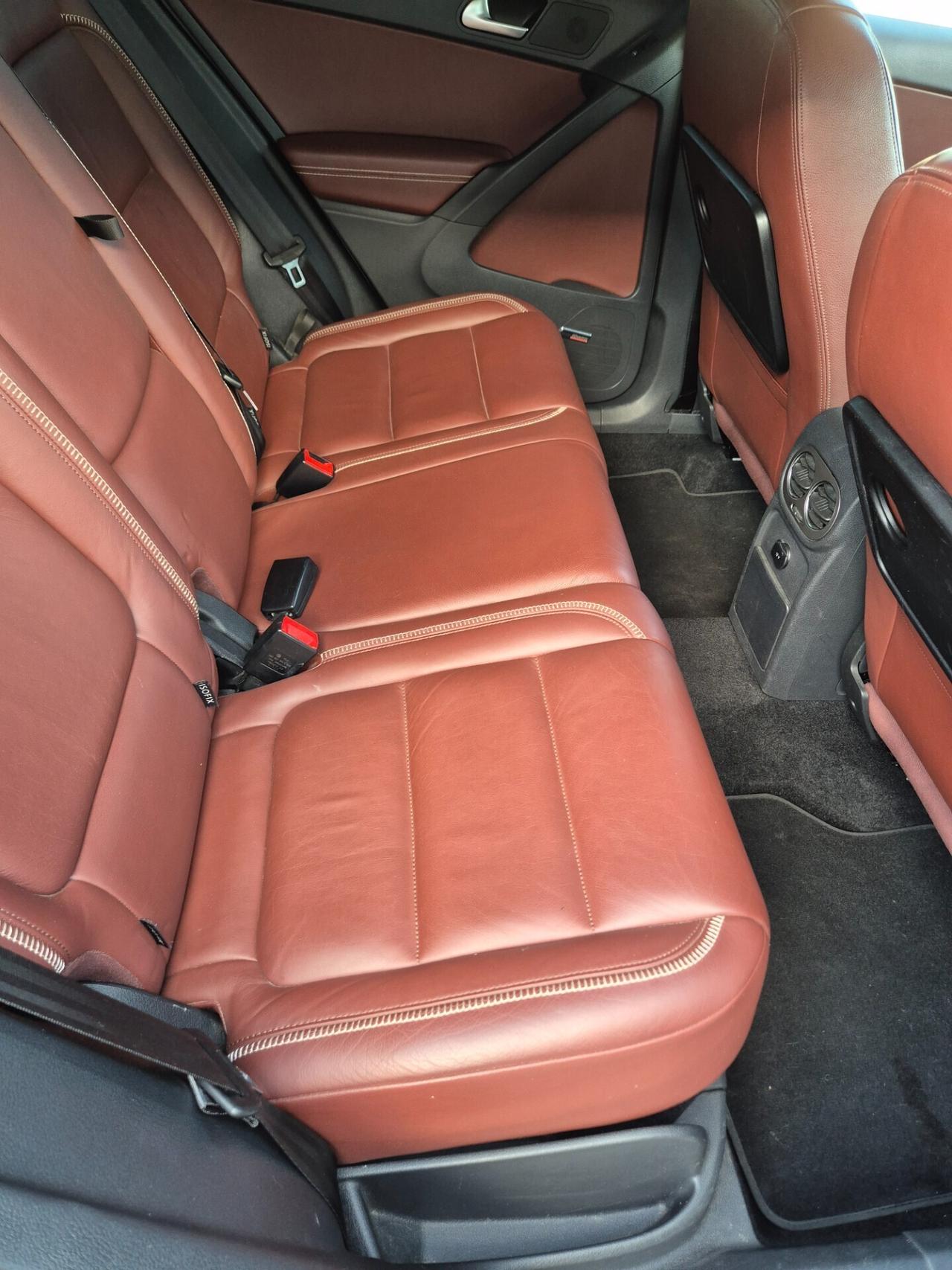Volkswagen Tiguan 2.0 TDI DPF 4MOTION DSG Sport & Style