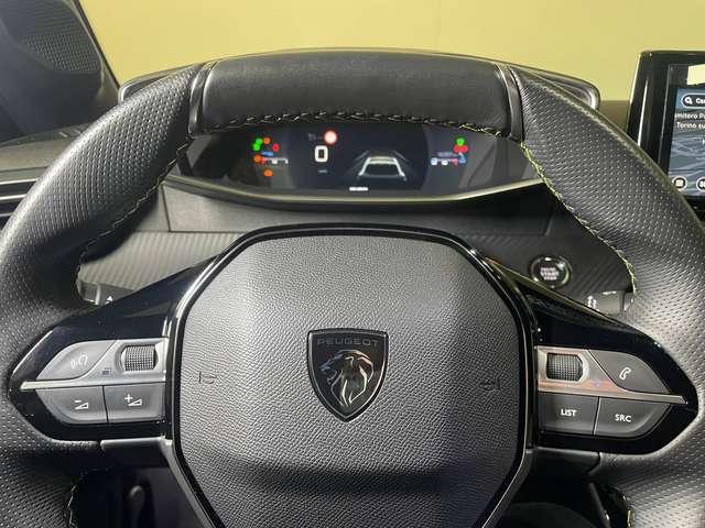 Peugeot 208 1.2 100cv GT + Navi + Telecamera