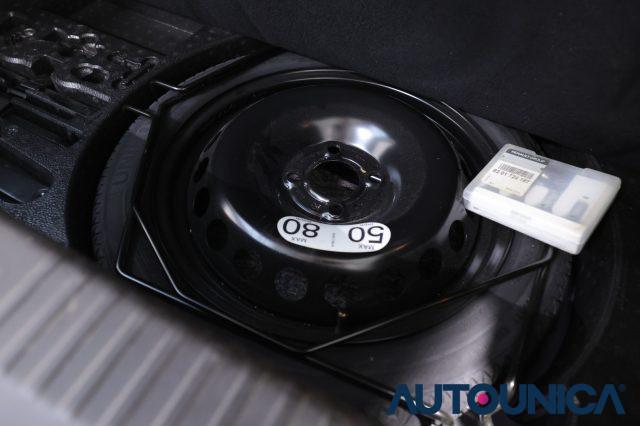 RENAULT Clio FULL HYBRID E-TECH 145 CV 5 PORTE ENGINEERED