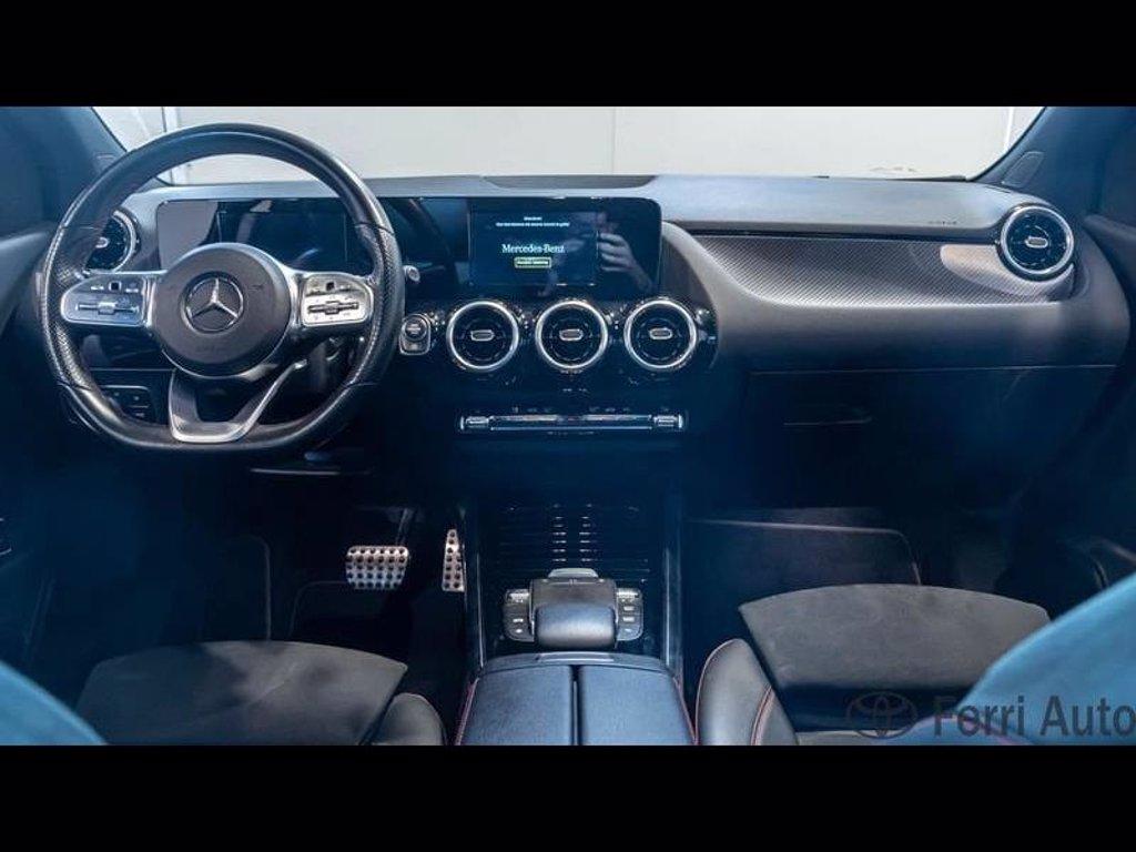 MERCEDES B 200 d premium auto del 2020