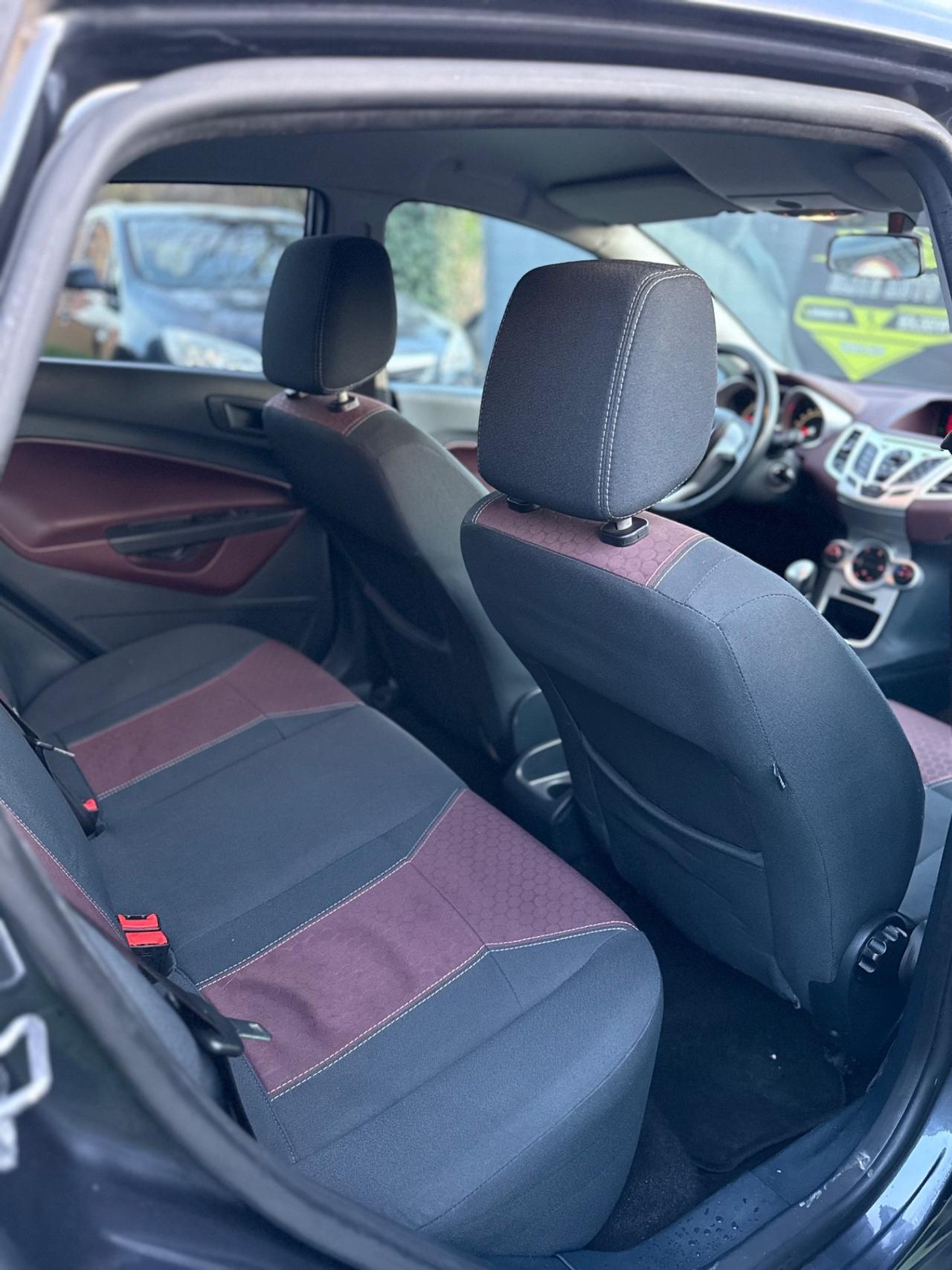 Ford FIESTA 1.4 TDCI TITANIUM UNICOPROPRIETARIO SENSORI FULL