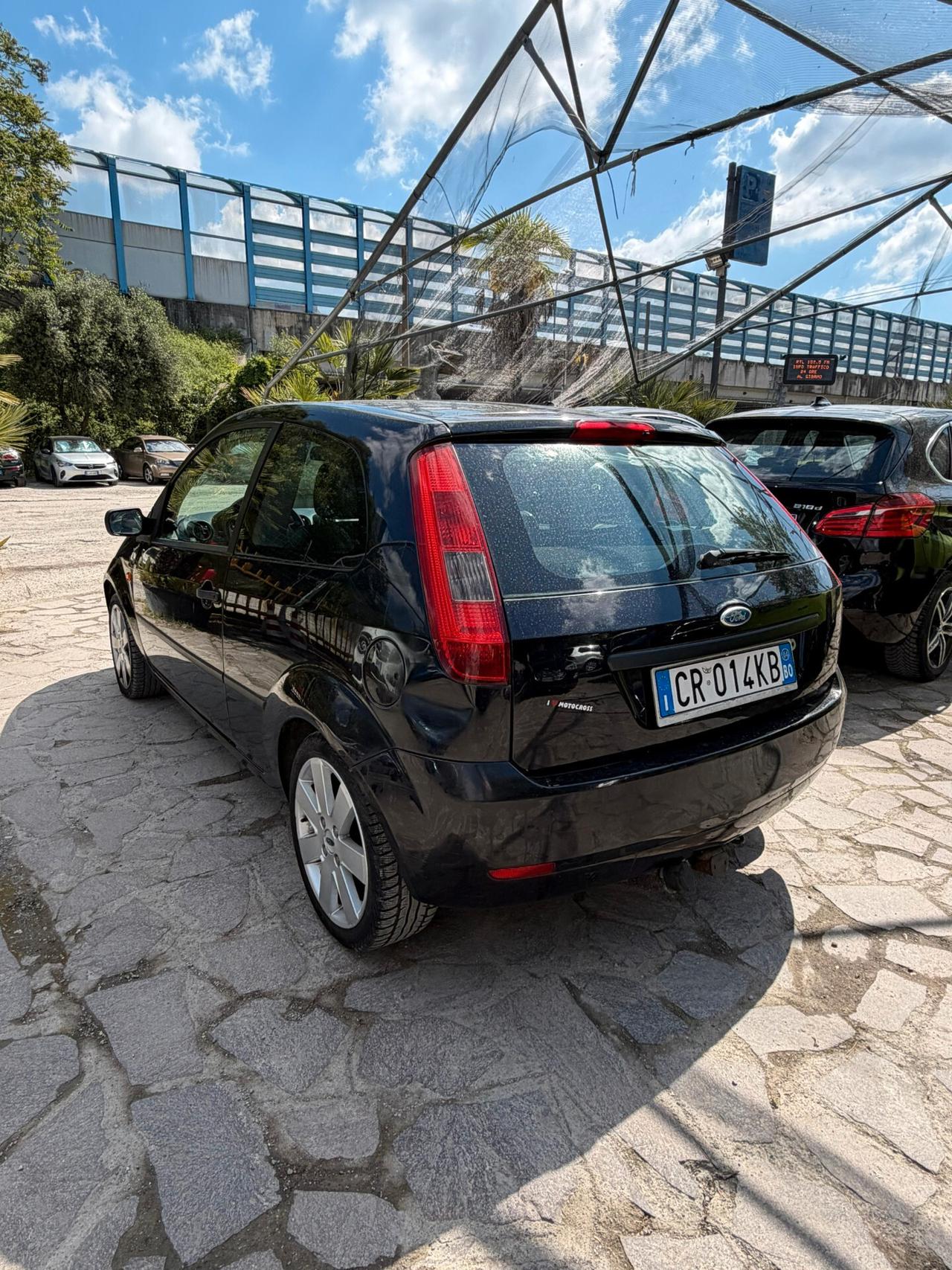 Ford Fiesta 1.2 16V 5p. Ambiente GPL. NEOPATENTATI