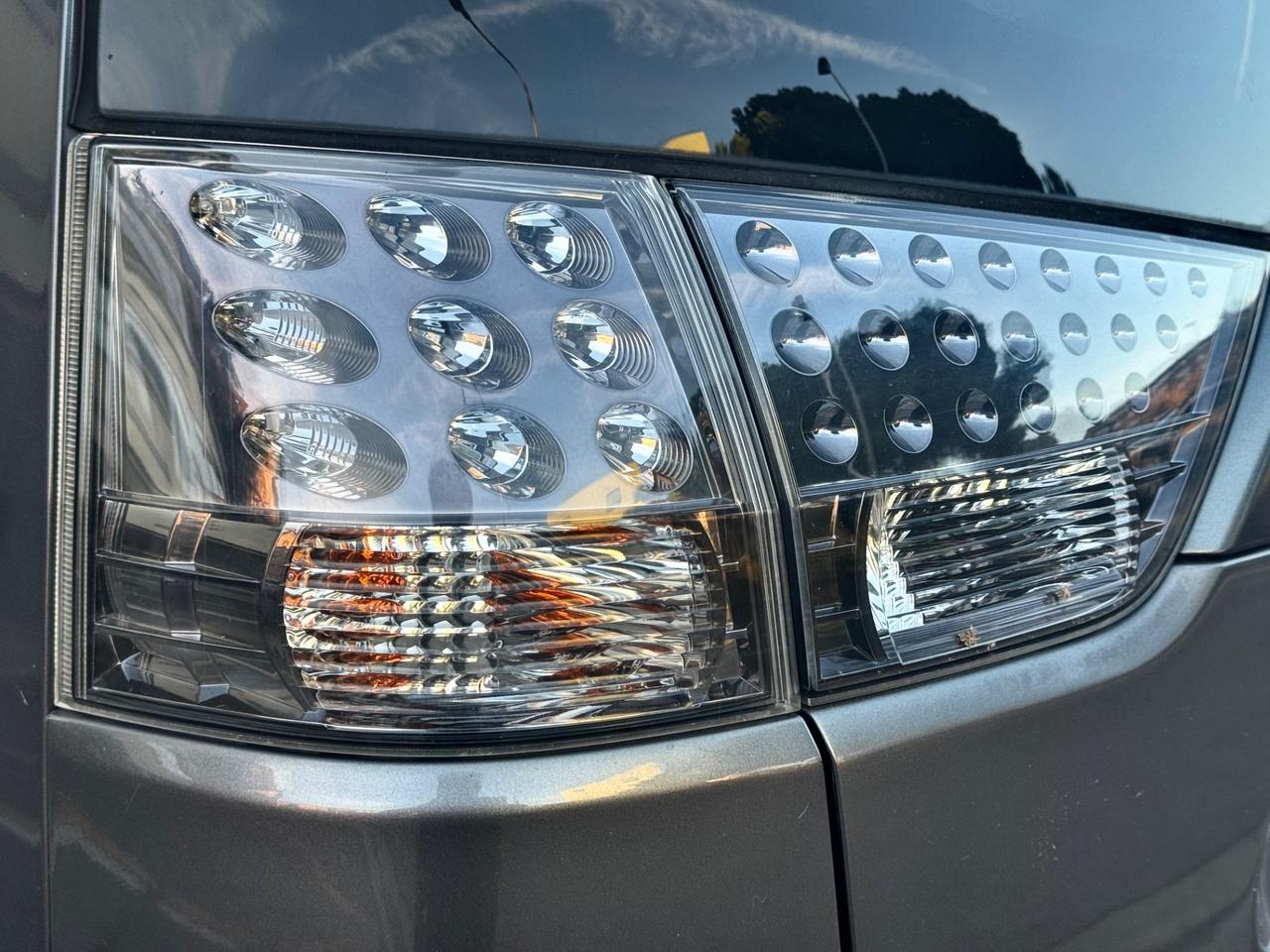 Mitsubishi Outlander 2.0 DI-D Instyle 7 p.ti DPF 2007 4x4