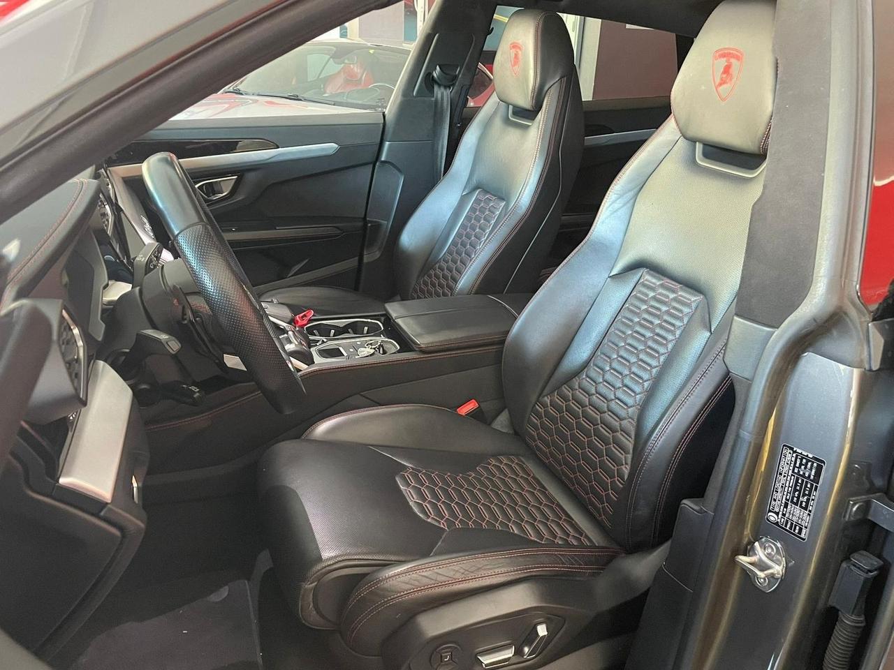 Lamborghini Urus 4.0 accetto permute e finanziamenti iva compresa