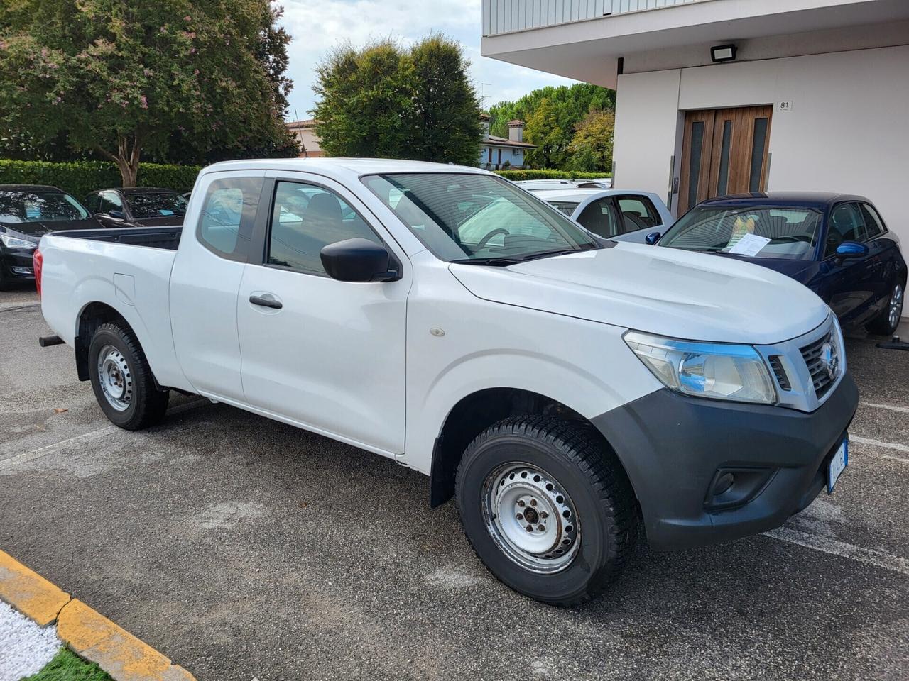 Nissan Navara 2.3 dCi 4WD King Cab Visia