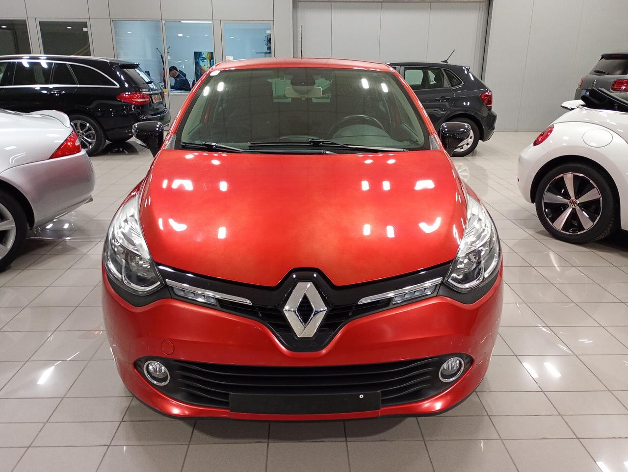 Renault Clio TCe 12V 90CV Start&Stop 5 porte Limited - Neopatentati