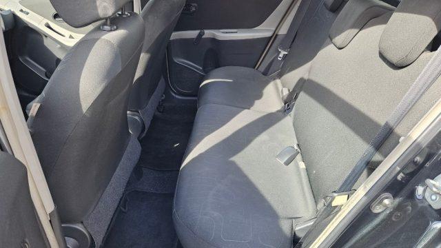 TOYOTA Yaris 1.0 5 porte Sol