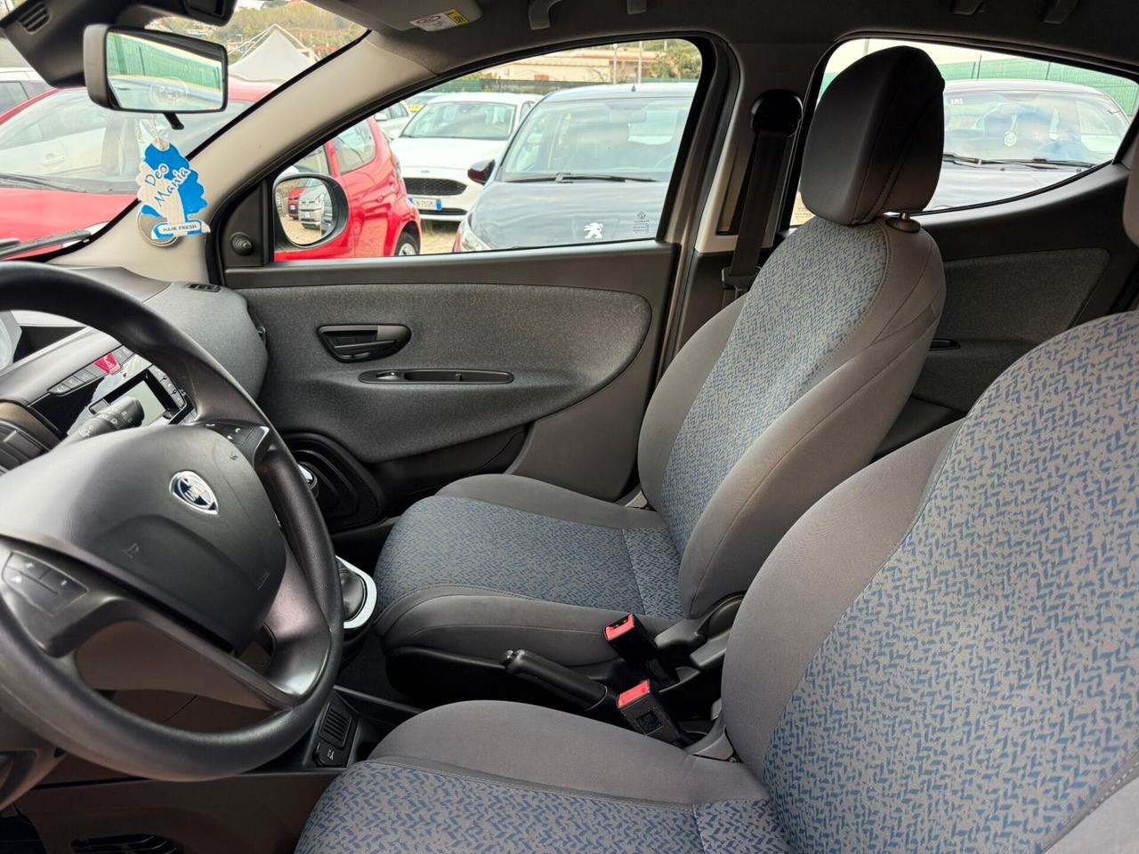 Lancia Ypsilon 1.0 FireFly 5 porte S&S Hybrid