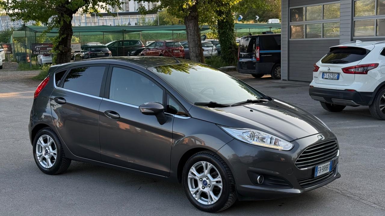 Ford Fiesta 1.0 EcoBoost 100CV 5 porte Powershift Titanium