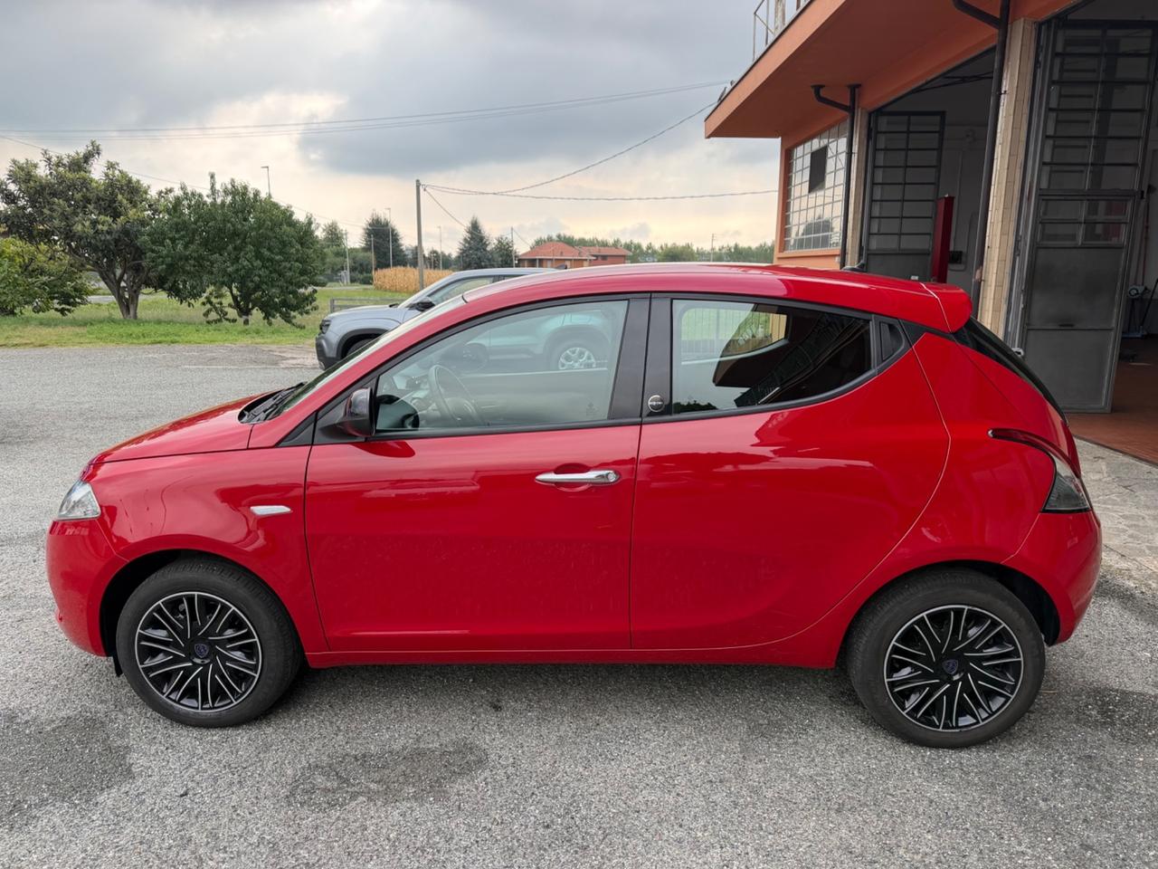 Lancia Ypsilon 1.2 69 CV GPL Elefantino Blu