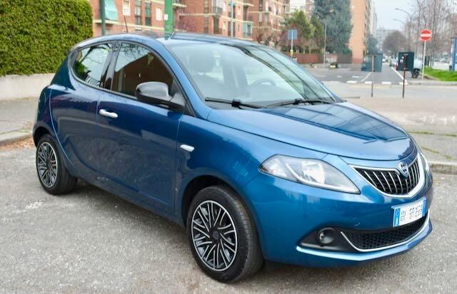 Lancia Ypsilon 1.0 FireFly 5 porte S&S Hybrid Gold