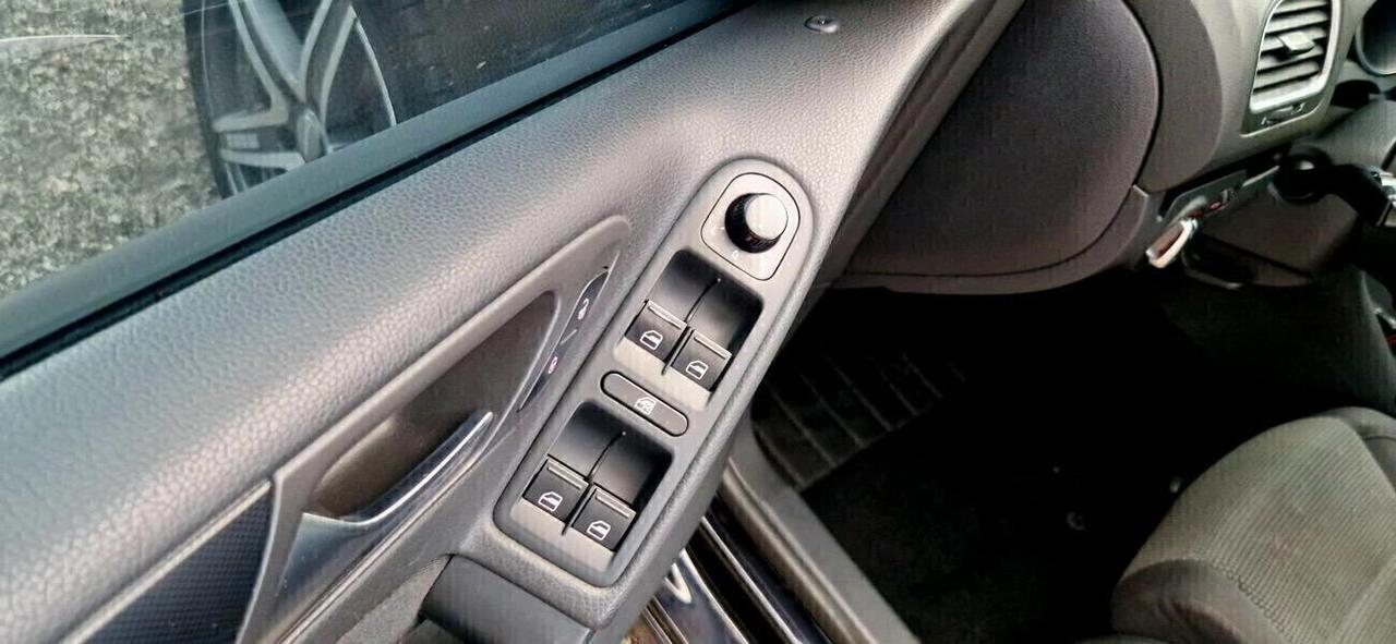 Volkswagen Golf 1.6 TDI 105Cv Comfortline 07/2011