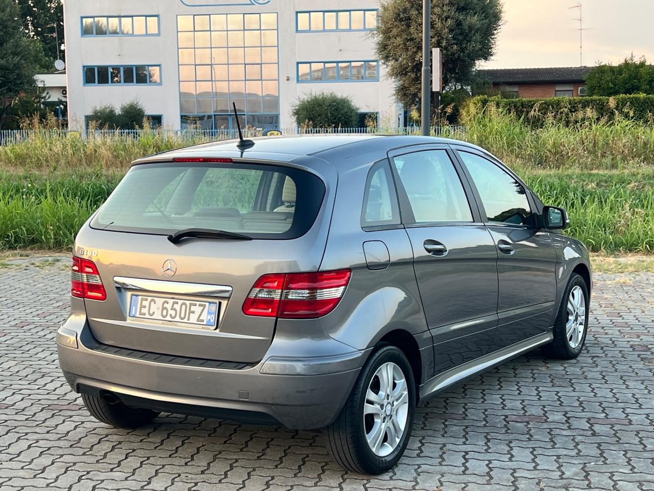 Mercedes-benz B 180 B 180 AUTOMATIC Executive