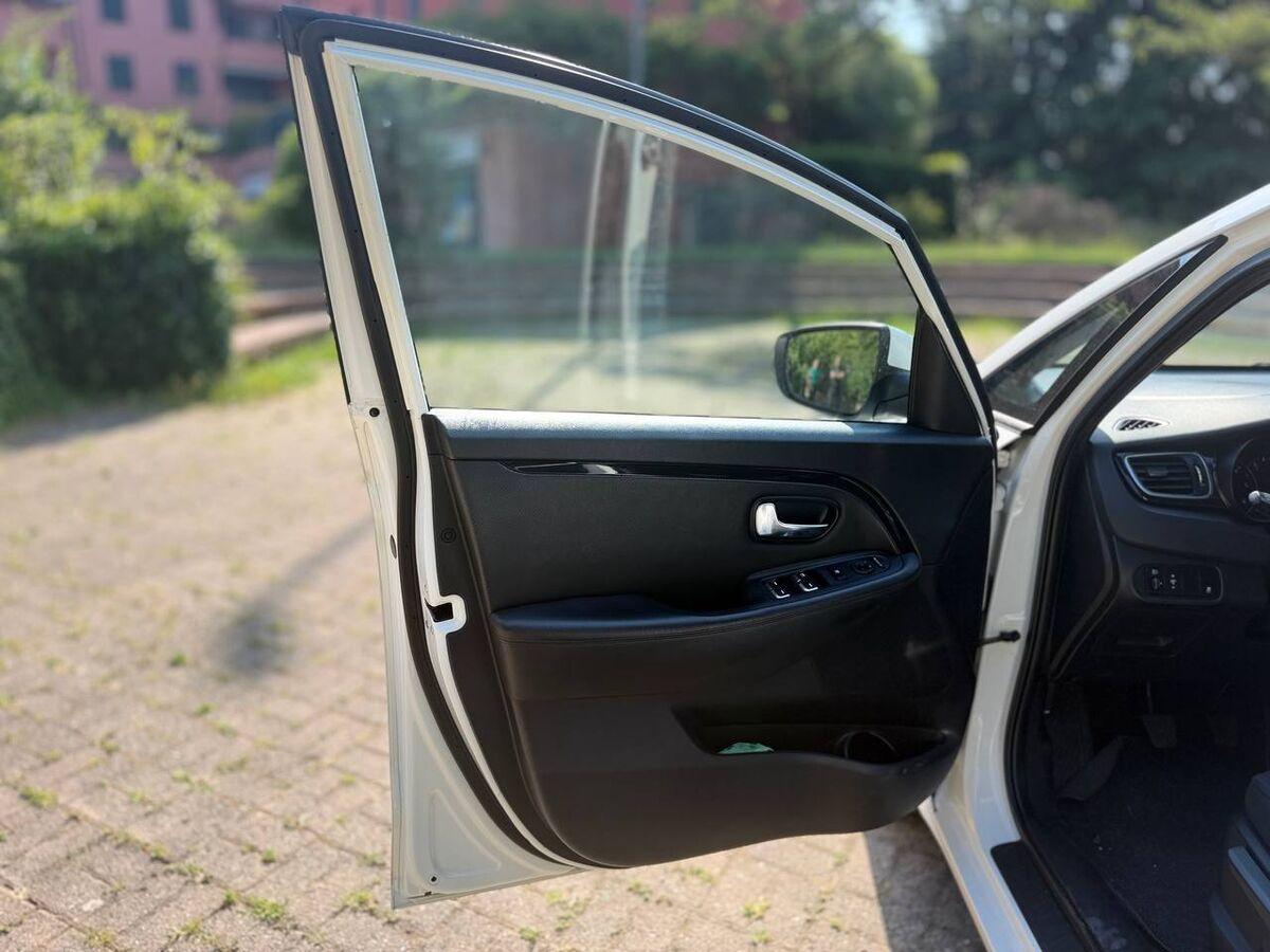 Kia Carens 1.7 crdi Class 115cv 5p.ti